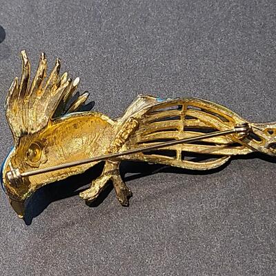 Lot 434: Vintage Brooch Lot: Dragonfly, Parrot, Lizards and More (Weiss/JJ)