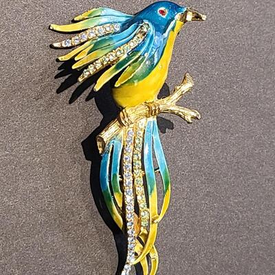 Lot 434: Vintage Brooch Lot: Dragonfly, Parrot, Lizards and More (Weiss/JJ)