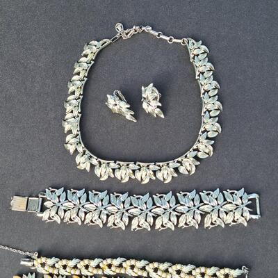 Lot 432: Vintage Coro "Chunky"  Necklace Set and More