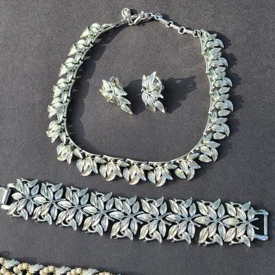 Lot 432: Vintage Coro "Chunky"  Necklace Set and More