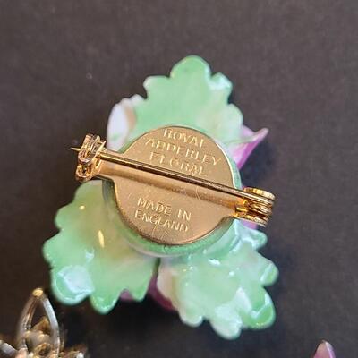 Lot 430: Vintage Floral Jewelry Brooches including Royal Adderly