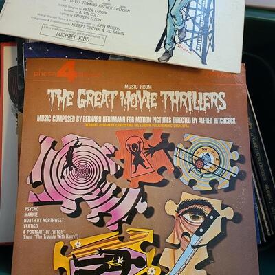 Lot 510: Vintage Records: Wizard of Oz, Gone with Wind, Madame Butterfly and More