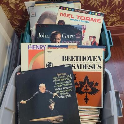 Lot 510: Vintage Records: Wizard of Oz, Gone with Wind, Madame Butterfly and More