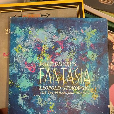 Lot 510: Vintage Records: Wizard of Oz, Gone with Wind, Madame Butterfly and More