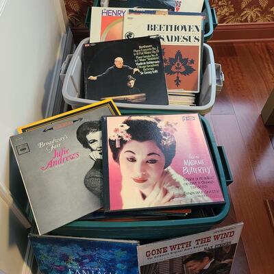 Lot 510: Vintage Records: Wizard of Oz, Gone with Wind, Madame Butterfly and More