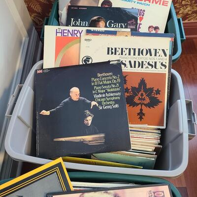 Lot 510: Vintage Records: Wizard of Oz, Gone with Wind, Madame Butterfly and More