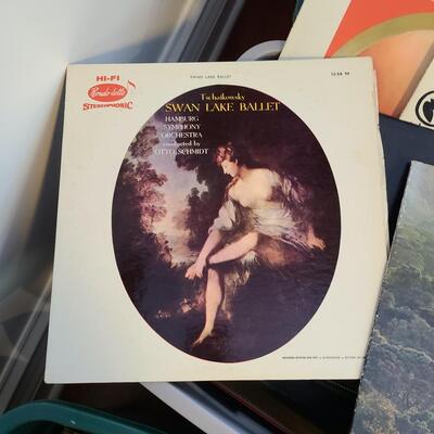 Lot 510: Vintage Records: Wizard of Oz, Gone with Wind, Madame Butterfly and More