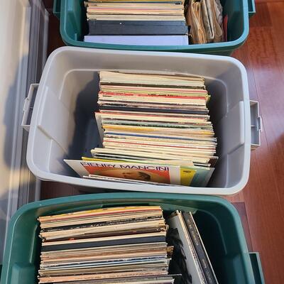 Lot 510: Vintage Records: Wizard of Oz, Gone with Wind, Madame Butterfly and More