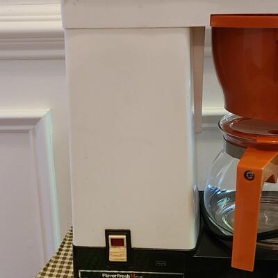 Lot 505: Vintage MCM Kitchen Lot: Metal Serving Trays, Coffee Maker, Chrome Blender and More