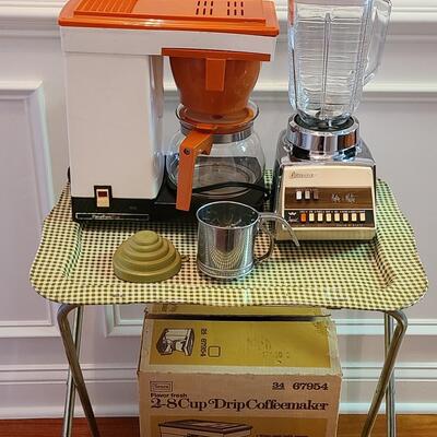 Lot 505: Vintage MCM Kitchen Lot: Metal Serving Trays, Coffee Maker, Chrome Blender and More