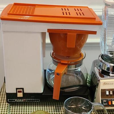 Lot 505: Vintage MCM Kitchen Lot: Metal Serving Trays, Coffee Maker, Chrome Blender and More