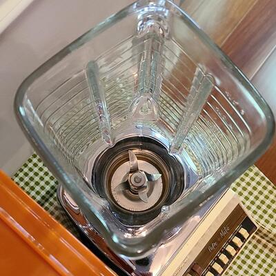 Lot 505: Vintage MCM Kitchen Lot: Metal Serving Trays, Coffee Maker, Chrome Blender and More
