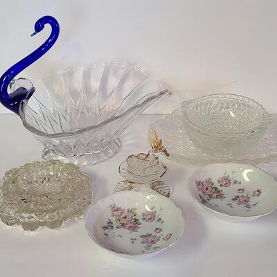 Lot 429: Blue Neck Swan Glass Server & Dainty Vintage Glass