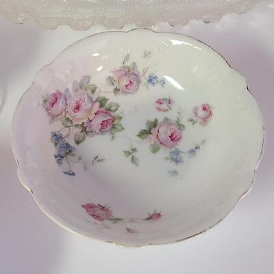 Lot 429: Blue Neck Swan Glass Server & Dainty Vintage Glass