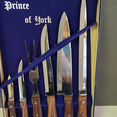 Lot 427: Prince of York Stainless Steel Knife/Cutlery Set