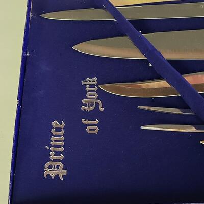 Lot 427: Prince of York Stainless Steel Knife/Cutlery Set