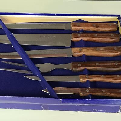 Lot 427: Prince of York Stainless Steel Knife/Cutlery Set