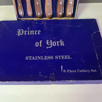 Lot 427: Prince of York Stainless Steel Knife/Cutlery Set