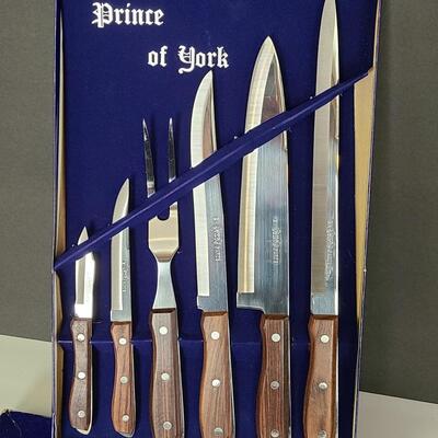 Lot 427: Prince of York Stainless Steel Knife/Cutlery Set