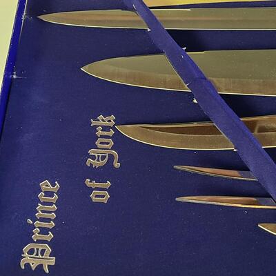 Lot 427: Prince of York Stainless Steel Knife/Cutlery Set
