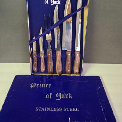 Lot 427: Prince of York Stainless Steel Knife/Cutlery Set