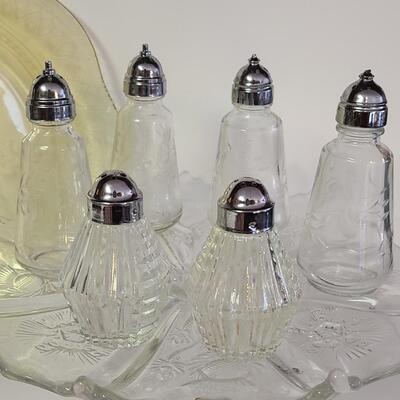 Lot 369: Vintage Glassware: Depression Glass, Cake Stand, Salt & Peppers