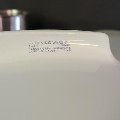 Lot 367: Large Vintage Corning Ware 4 Quart Casserole and More