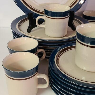 Lot 366: MCM Vintage Carousel Stone Ware Dish Set (802 Blue Made In Japan)