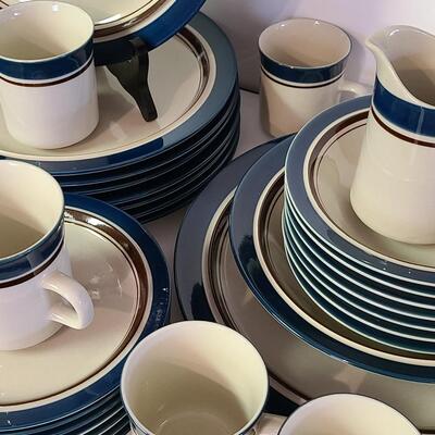 Lot 366: MCM Vintage Carousel Stone Ware Dish Set (802 Blue Made In Japan)