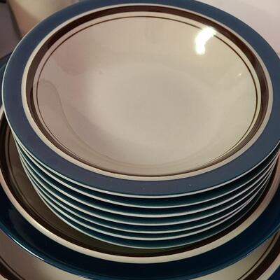 Lot 366: MCM Vintage Carousel Stone Ware Dish Set (802 Blue Made In Japan)