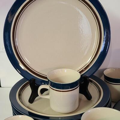 Lot 366: MCM Vintage Carousel Stone Ware Dish Set (802 Blue Made In Japan)