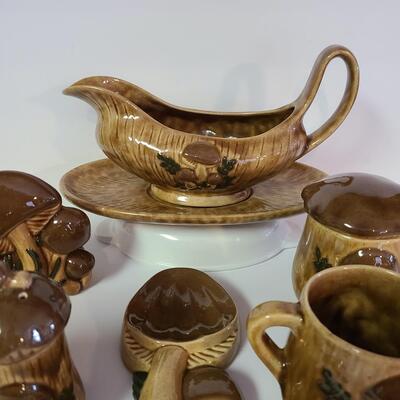 Lot 321: MCM Mushroom Kitchen Ware (Napkin Holder, S&P, Sugar/Creamer etc)