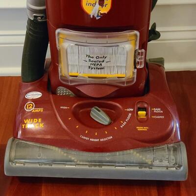 Lot 318: Eureka "The Boss" Smartvac Vacuum With Bags
