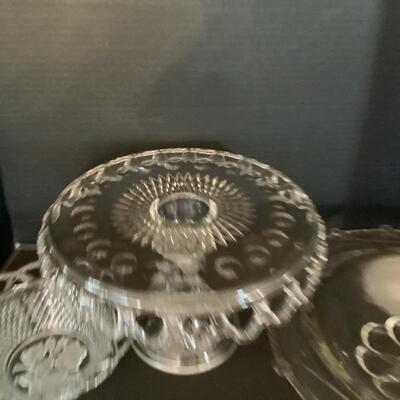 D635 Crystal Lace Edge Large Cake stand with Rum Well