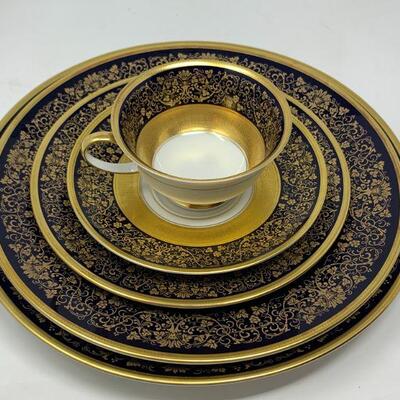 Rosenthal Continental Ninety-Six Piece Dinnerware Set in Navy and Gold