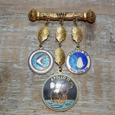 Vintage Apollo II Charm Pendant Brooch, Gold Tone, Apollo 15, Apollo XII