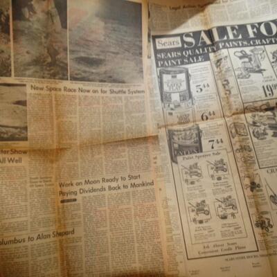 Vintage Houston Chronicle Apollo 14 Astronauts News Paper Article