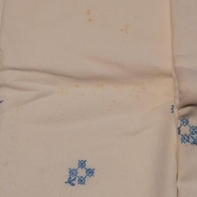 Lot 139: Vintage Handmade Pillowcase Sets (2)