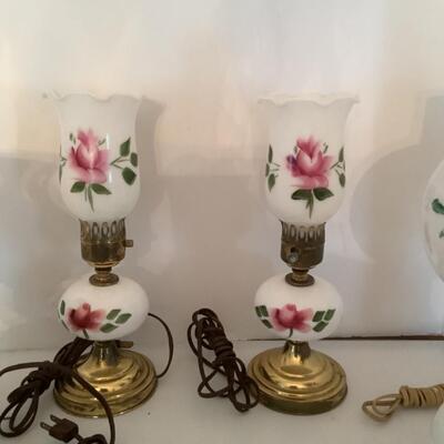 H673 Four Hand-painted Floral White glass Lamps