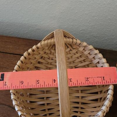Lot 150: Vintage Oval and Buttocks Gathering Baskets