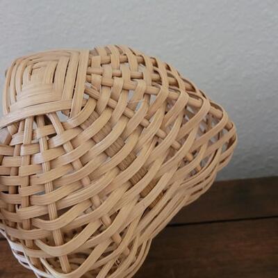 Lot 150: Vintage Oval and Buttocks Gathering Baskets