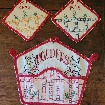 Lot 151: Vintage Needle Work Hot Pads and Holder