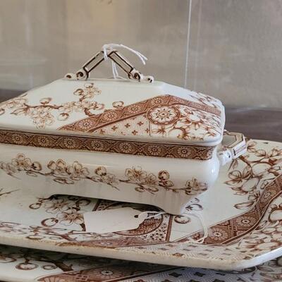 Lot 153: Antique Brown & White Transfer Ware - RIDGWAY, ARTHUR WOOD & W. & Co. HANLEY