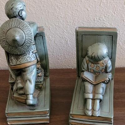 Lot 154: Vintage 1964  Universal Statuary Corp Bookends