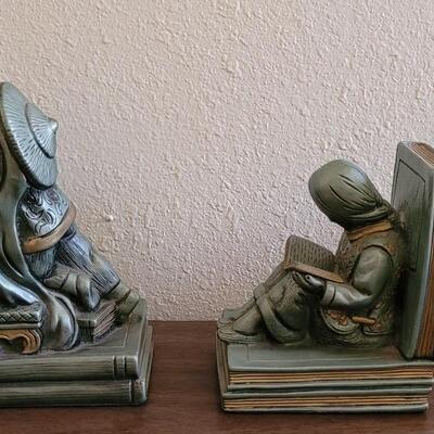 Lot 154: Vintage 1964  Universal Statuary Corp Bookends