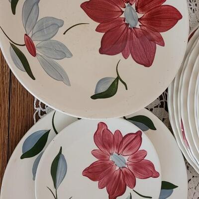 Lot 155: Blue Ridge Handpainted Poinsettia China Set