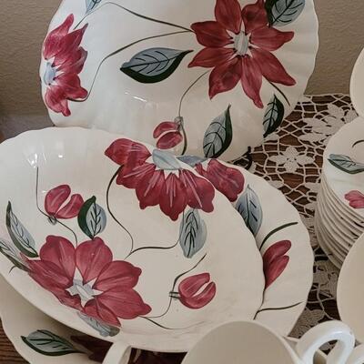 Lot 155: Blue Ridge Handpainted Poinsettia China Set