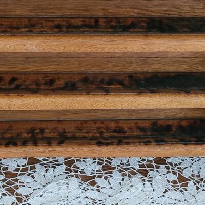 Lot 166: Antique Billard Balls Rack