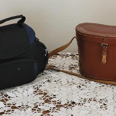 Lot 167: Targus Camera Case and ATCO Binoculars Case
