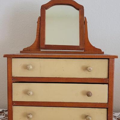 Lot 171: Vintage Painted Wood Jewelry Box